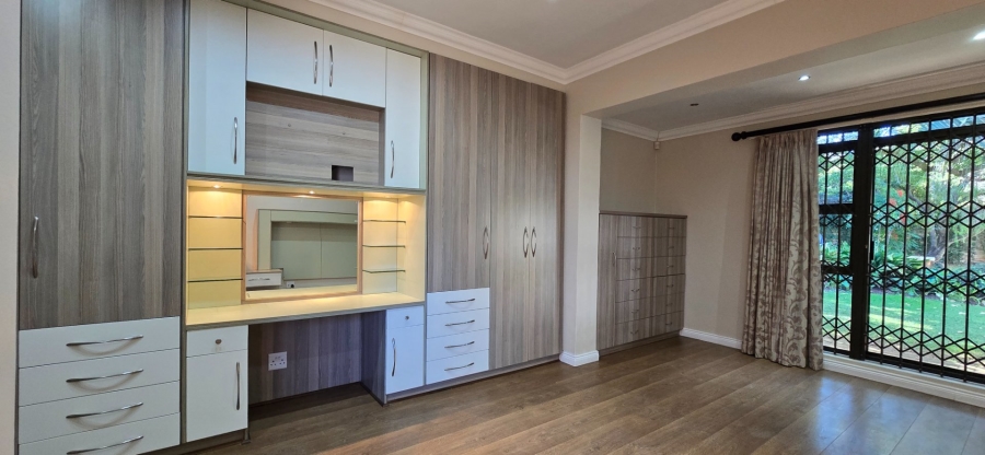 5 Bedroom Property for Sale in Stilfontein Ext 4 North West